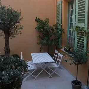 https://hotel-rossetti.fr-provencehotel.com